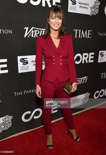 Leila George feet photo thumbnail