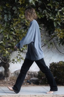 Leila George feet photo thumbnail