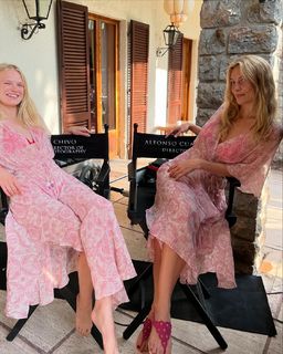 Leila George feet photo thumbnail