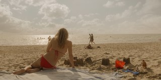 Leila George feet photo thumbnail