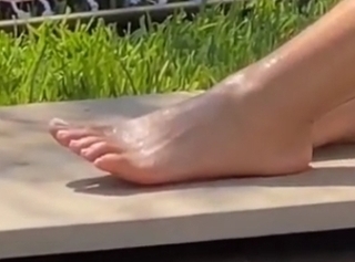 Leila Hadioui feet photo 11