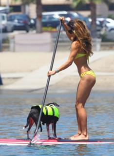 Leilani Dowding feet photo thumbnail