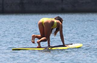Leilani Dowding feet photo thumbnail