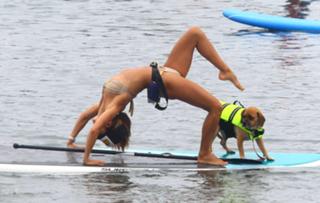 Leilani Dowding feet photo thumbnail