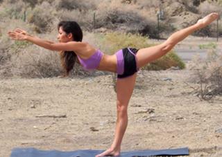 Leilani Dowding feet photo thumbnail
