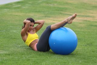 Leilani Dowding feet photo thumbnail