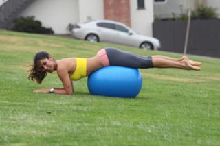 Leilani Dowding feet photo thumbnail