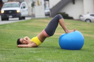 Leilani Dowding feet photo thumbnail