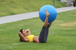 Leilani Dowding feet photo thumbnail