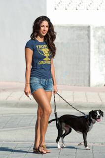 Leilani Dowding feet photo thumbnail