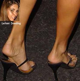 Leilani Dowding feet photo thumbnail