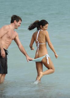 Leilani Dowding feet photo thumbnail
