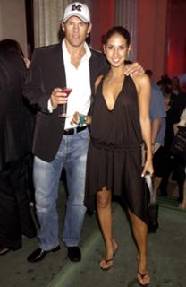 Leilani Dowding feet photo thumbnail