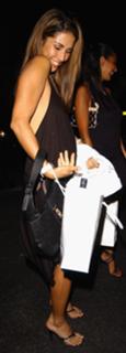 Leilani Dowding feet photo thumbnail