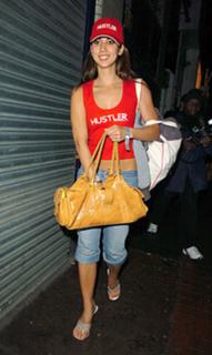 Leilani Dowding feet photo thumbnail
