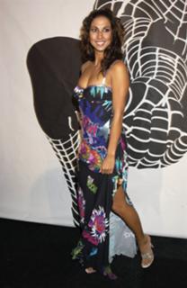 Leilani Dowding feet photo thumbnail