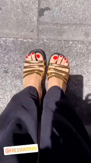 Leire feet photo 5
