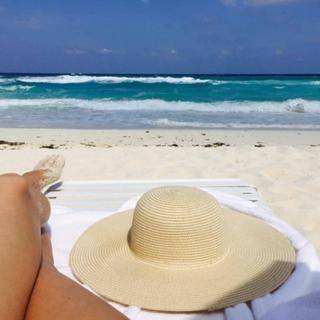 Lela Loren feet photo thumbnail