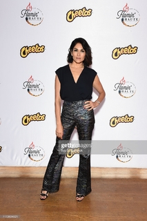 Lela Loren feet photo thumbnail