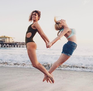 Lele Pons feet photo thumbnail