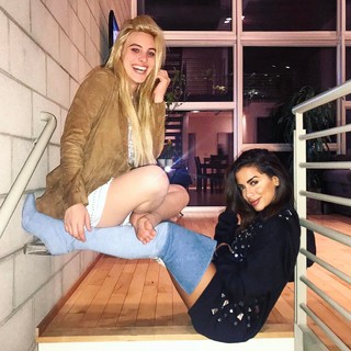 Lele Pons feet photo thumbnail