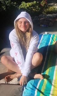 Lele Pons feet photo thumbnail