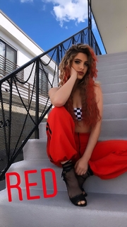 Lele Pons feet photo thumbnail