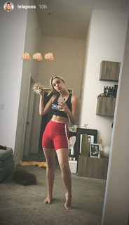 Lele Pons feet photo thumbnail