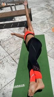 Lele Pons feet photo thumbnail