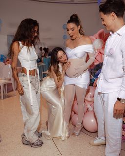 Lele Pons feet photo thumbnail