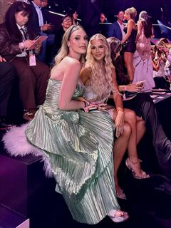 Lele Pons feet photo thumbnail