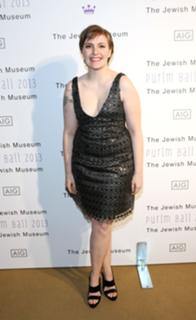 Lena Dunham feet photo thumbnail