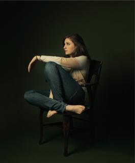 Lena Dunham feet photo thumbnail