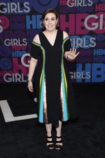 Lena Dunham feet photo thumbnail