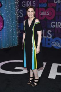 Lena Dunham feet photo thumbnail