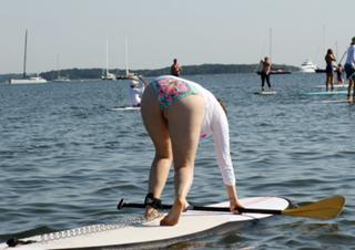 Lena Dunham feet photo thumbnail