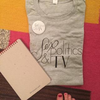 Lena Dunham feet photo thumbnail