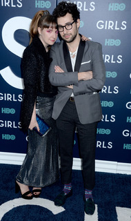 Lena Dunham feet photo thumbnail