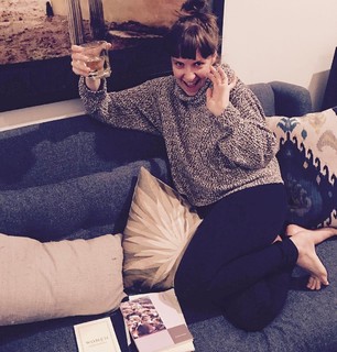 Lena Dunham feet photo thumbnail