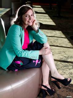 Lena Dunham feet photo thumbnail