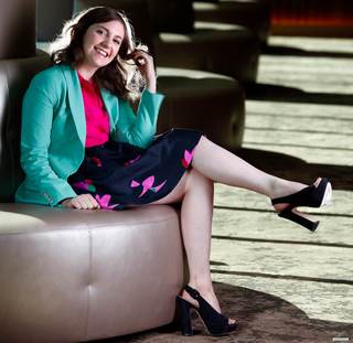 Lena Dunham feet photo thumbnail