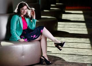 Lena Dunham feet photo thumbnail