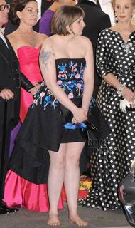 Lena Dunham feet photo thumbnail