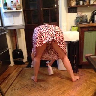 Lena Dunham feet photo thumbnail