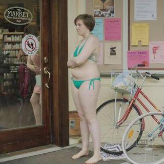 Lena Dunham feet photo thumbnail