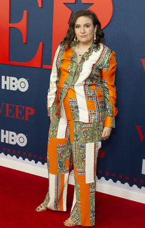 Lena Dunham feet photo thumbnail