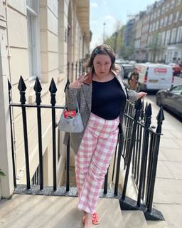 Lena Dunham feet photo thumbnail