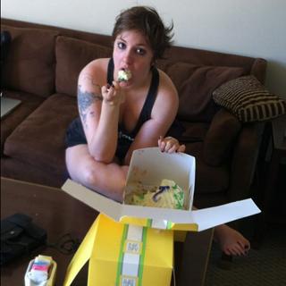 Lena Dunham feet photo thumbnail