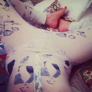 Lena Dunham feet photo thumbnail