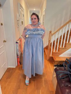 Lena Dunham feet photo thumbnail